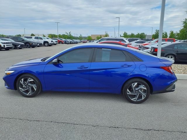 Certified Used 2025 Intense Blue Hyundai SEL Sport image 9