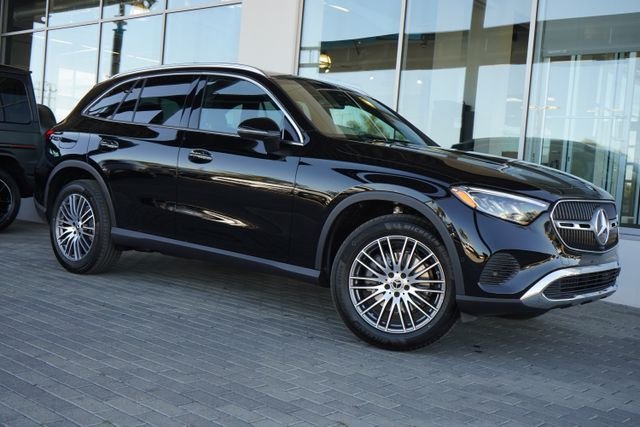 New 2026 Black Mercedes-Benz GLC 300 image 1