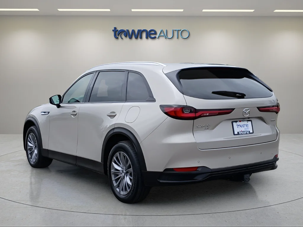 Used 2025 Silver Mazda 3.3 Turbo Preferred image 3
