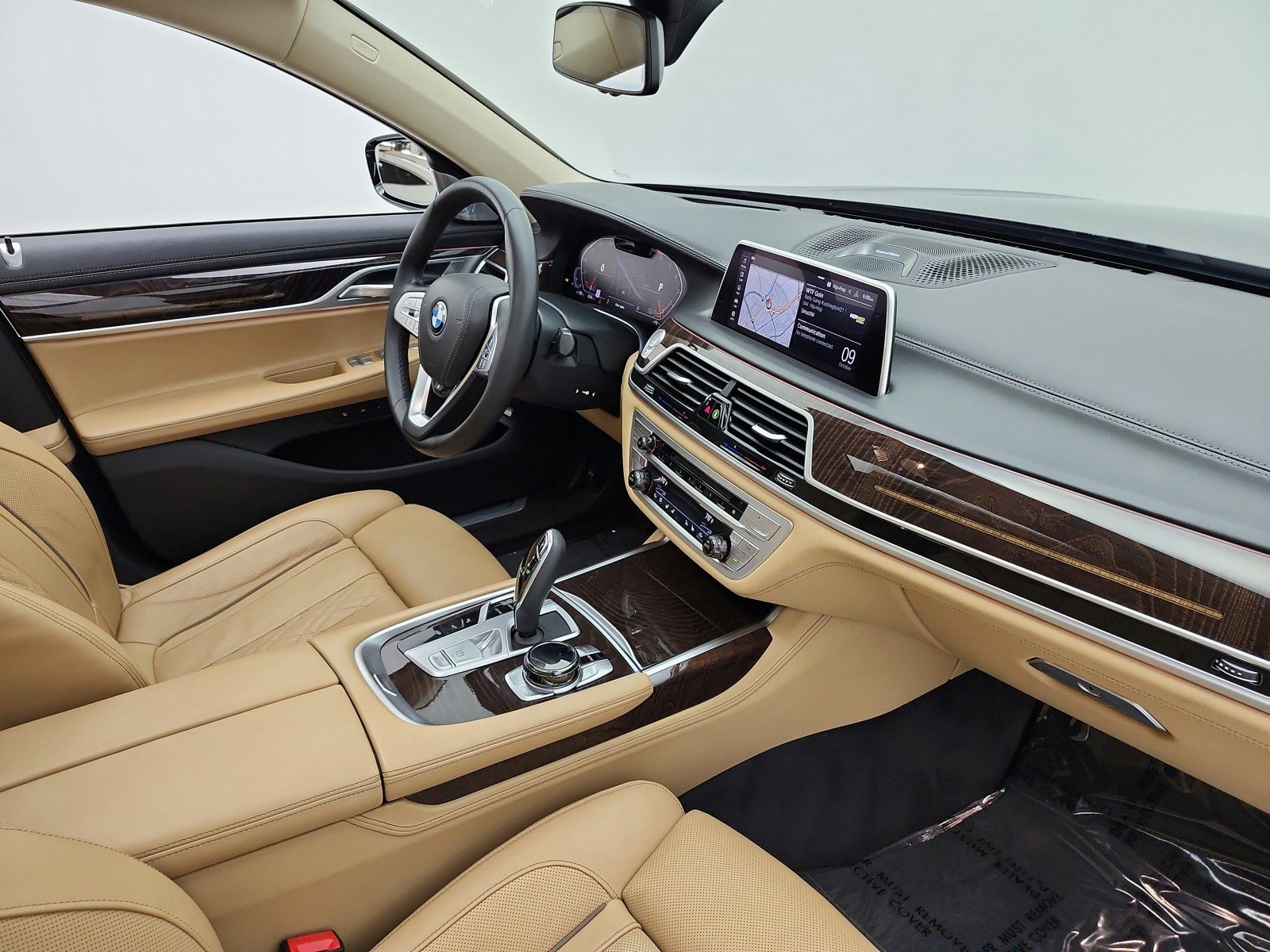 Used 2020 Dark Graphite Metallic BMW 750i xDrive Sedan image 21