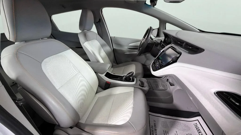 Certified Used 2018 (Includes (TUS) Black grille.) Chevrolet Premier image 33