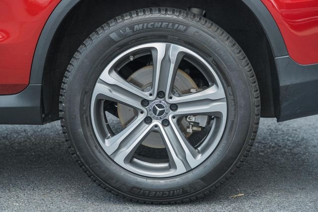 Used 2019 designo Cardinal Red Metallic Mercedes-Benz GLC 300 image 17