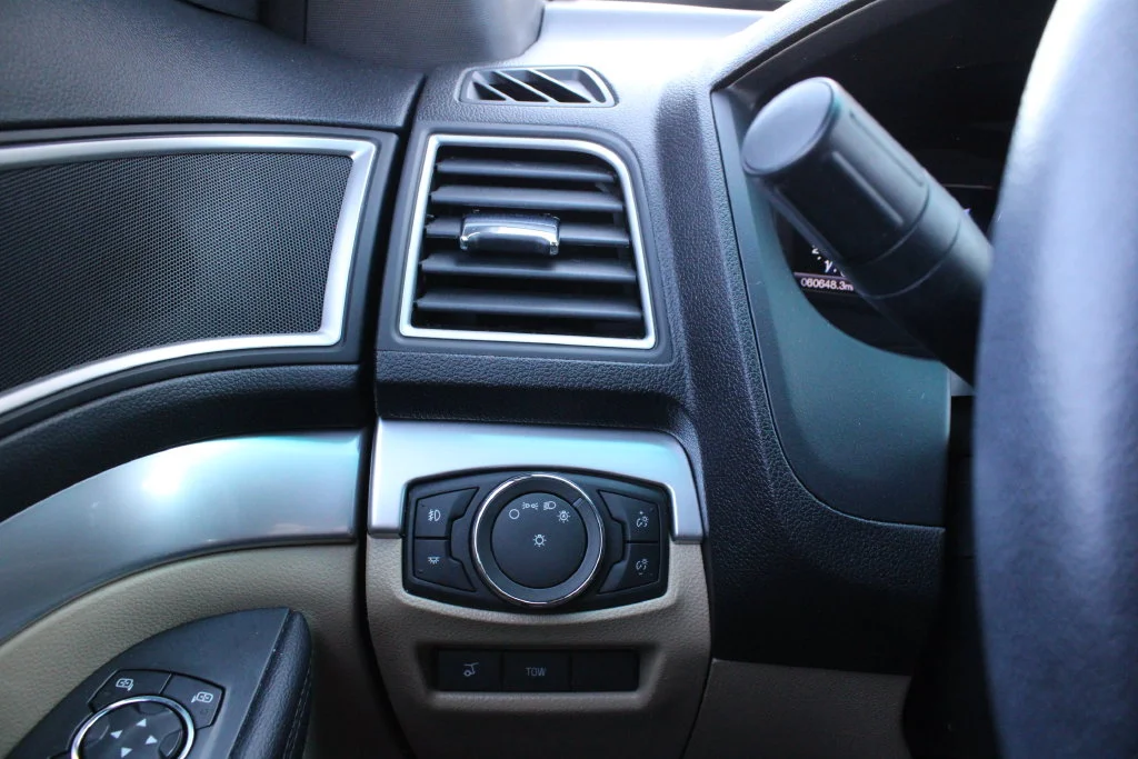 Used 2017 Gold Ford XLT image 8