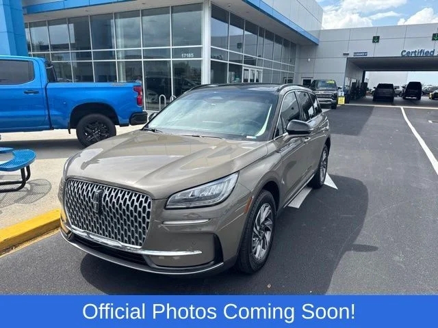 Used 2025 Gray Lincoln Premiere image 2