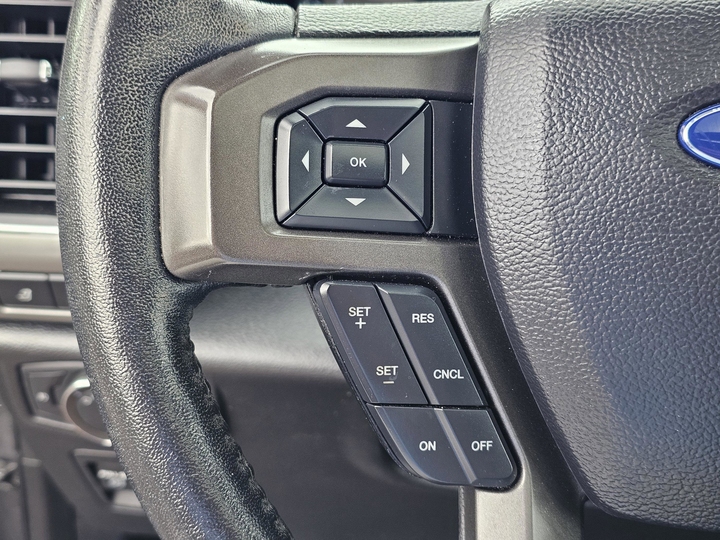 Used 2020 Magnetic Metallic Ford XLT image 21