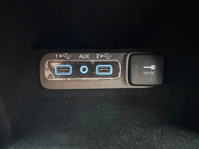 Used 2020 Bright White Clearcoat Jeep Laredo E image 22