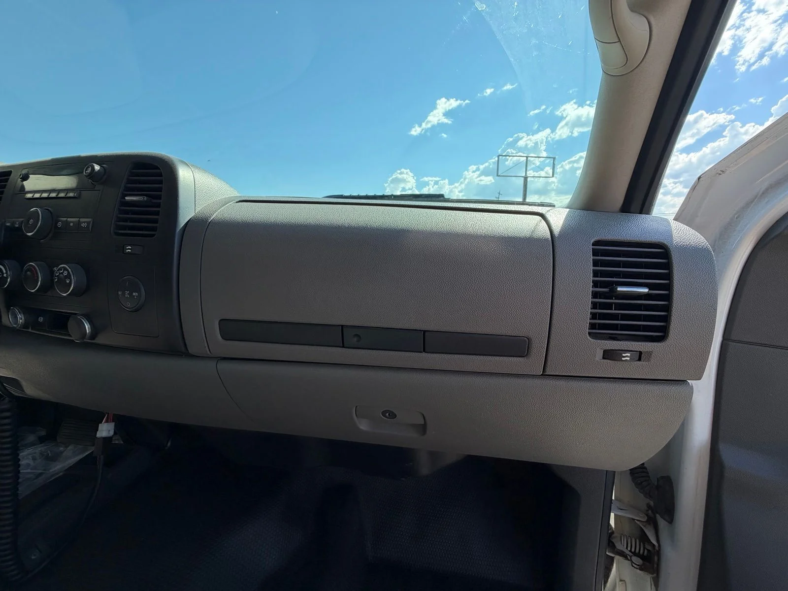 Used 2013 White Chevrolet Work Truck image 32