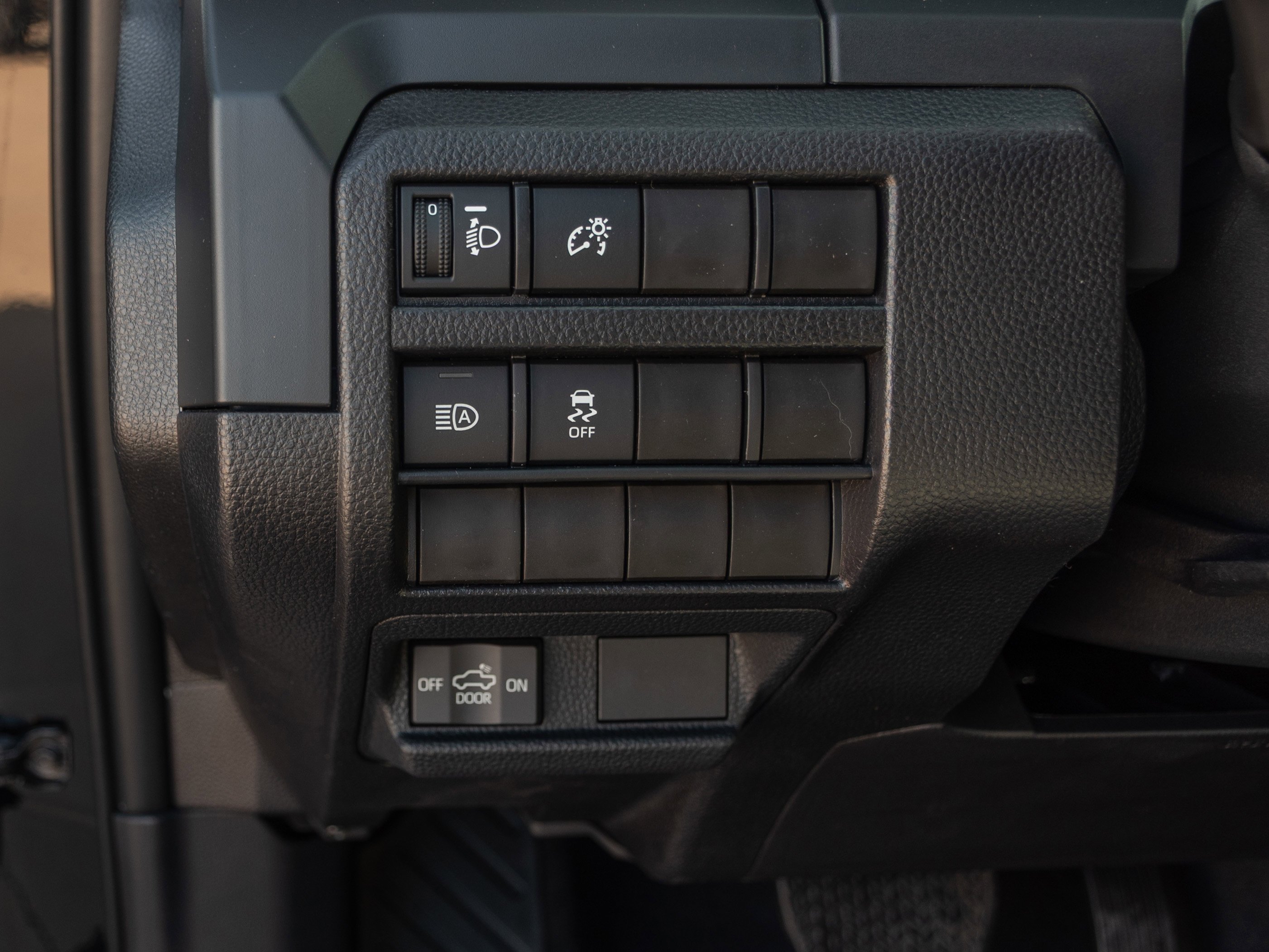 2026 Toyota Tacoma SR - Photo 9