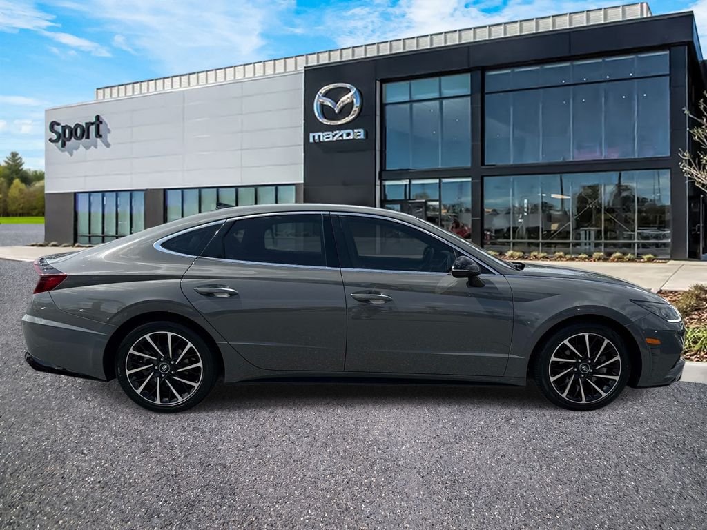 Used 2020 Gray Hyundai SEL Plus image 2