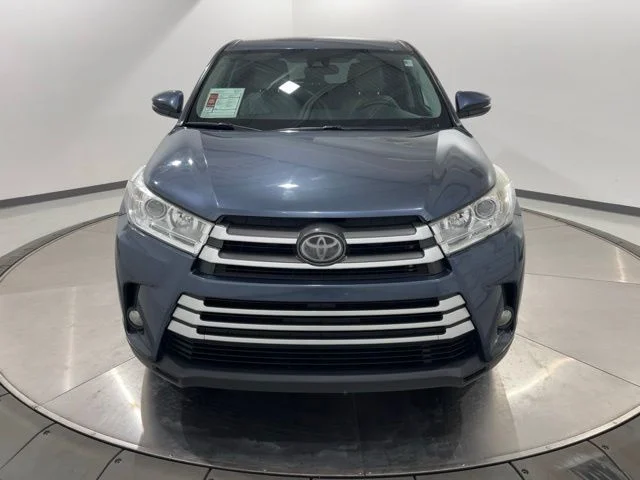 Used 2019 Blue Toyota LE Plus image 8