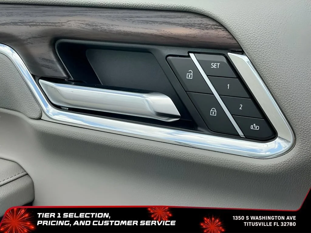 New 2026 Glacier White Tricoat GMC SLT image 29