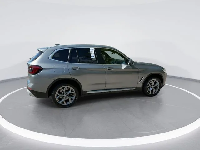 Used 2023 Gray BMW xDrive30i image 8