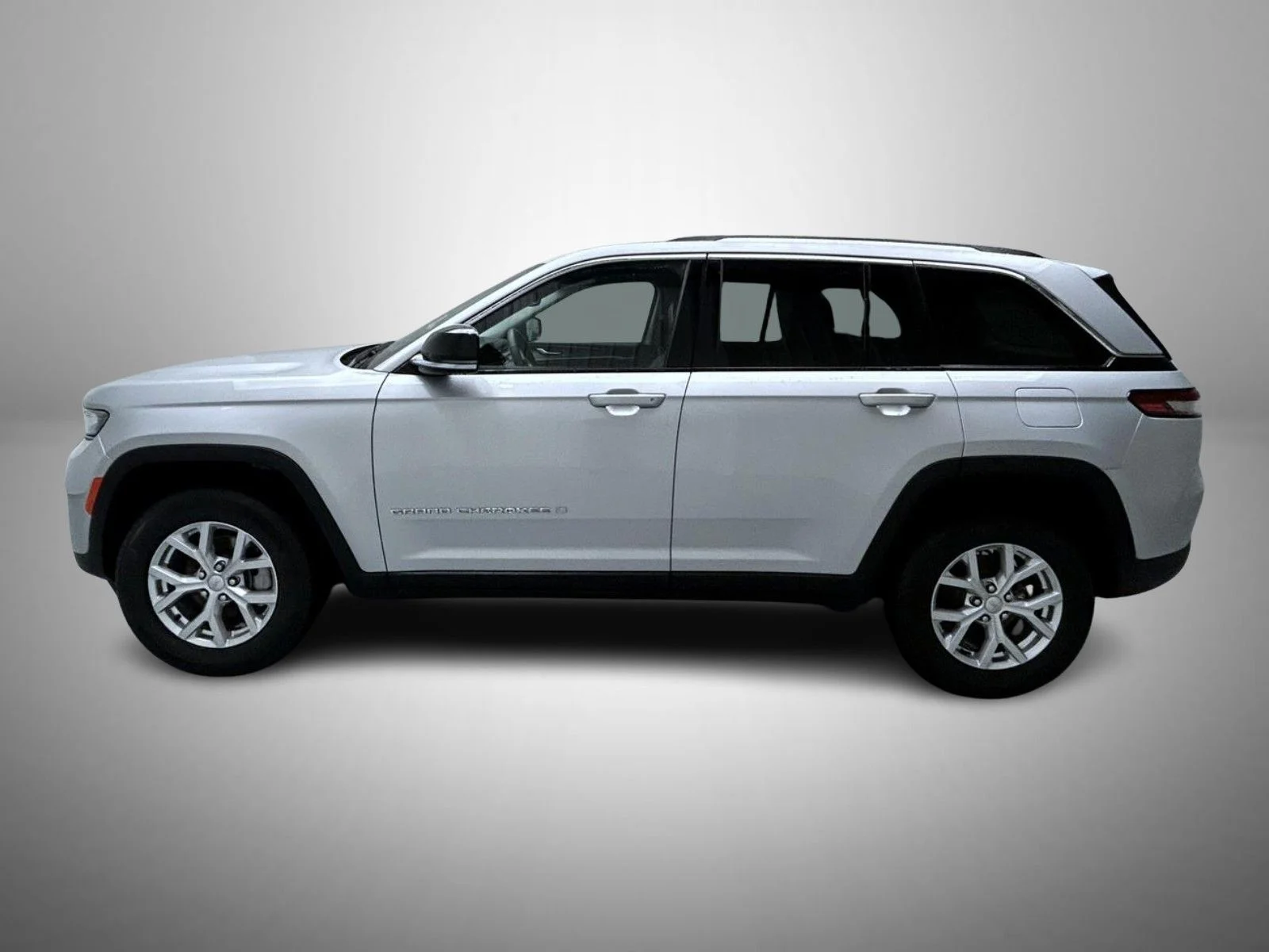 Used 2023 Silver Jeep Limited image 8