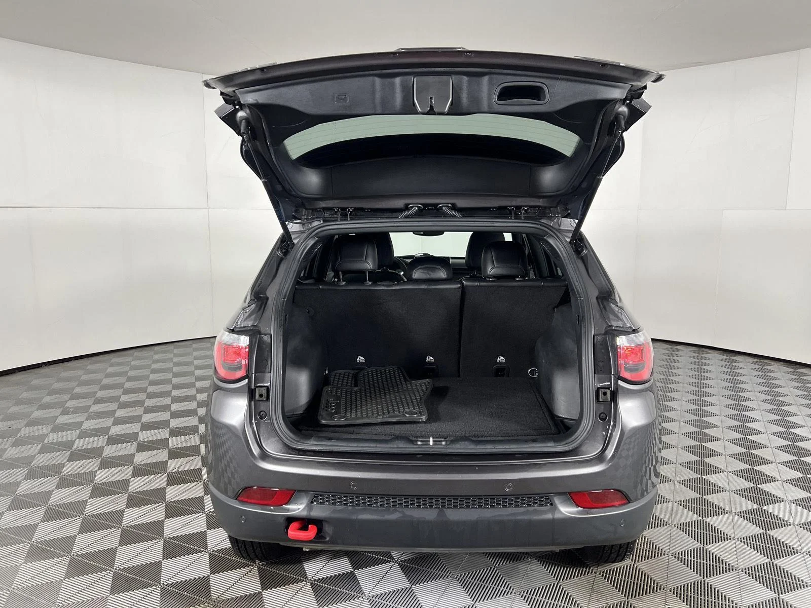 Used 2023 Gy Jeep Trailhawk image 24