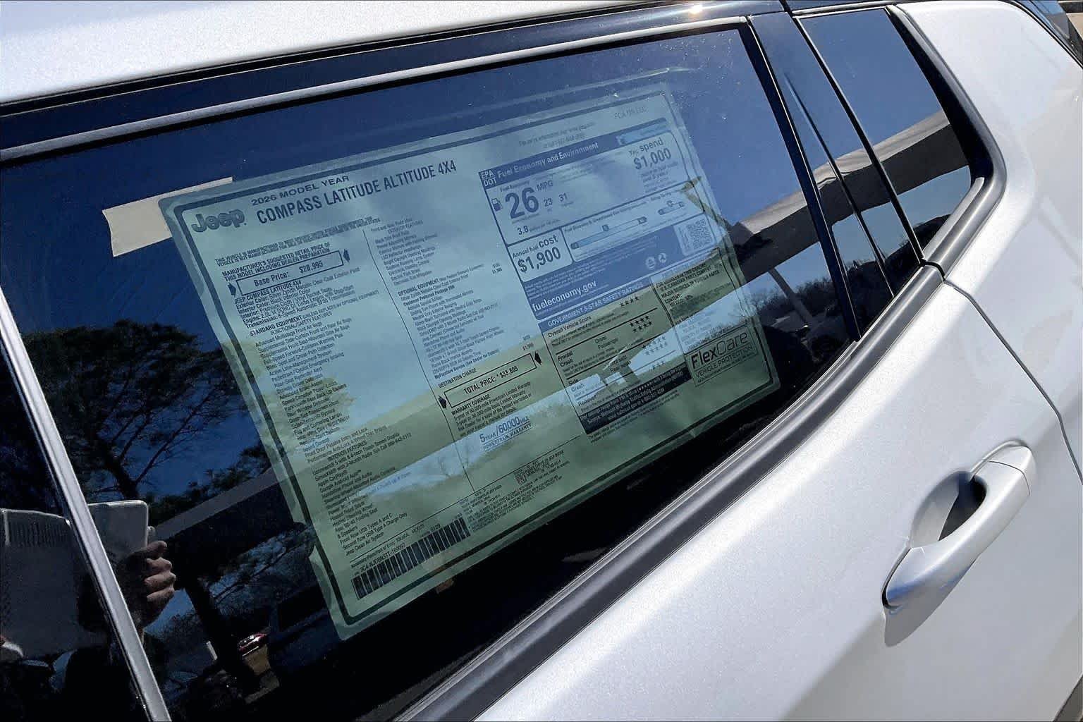 New 2026 Silver Zynith Metallic Clear-Coat Exterior Paint Jeep Latitude image 19