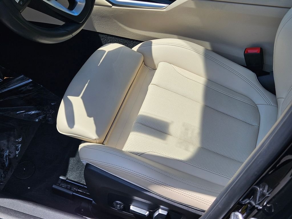 Certified Used 2023 Jet Black BMW 330i xDrive image 30