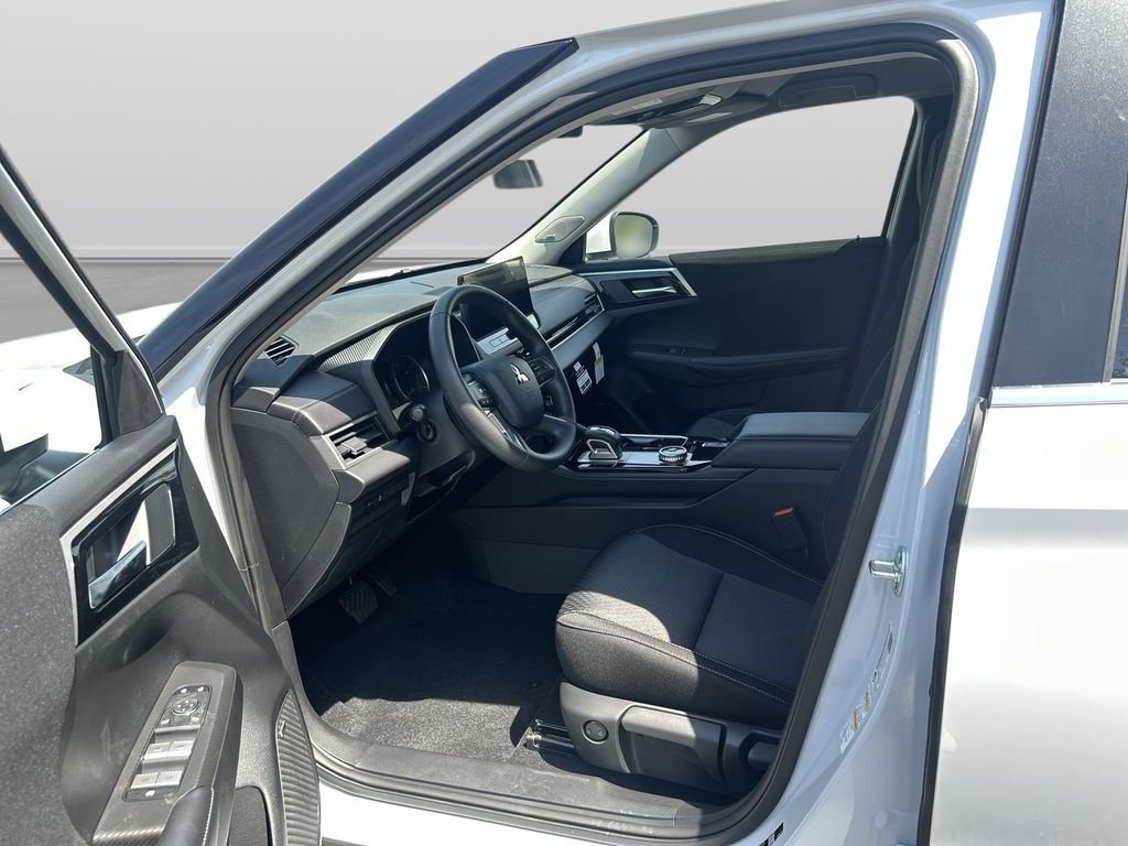 New 2026 WHT DIAMOND Mitsubishi ES image 13