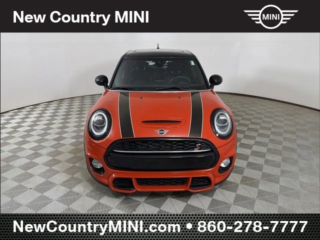 Used 2019 Orange MINI  image 2