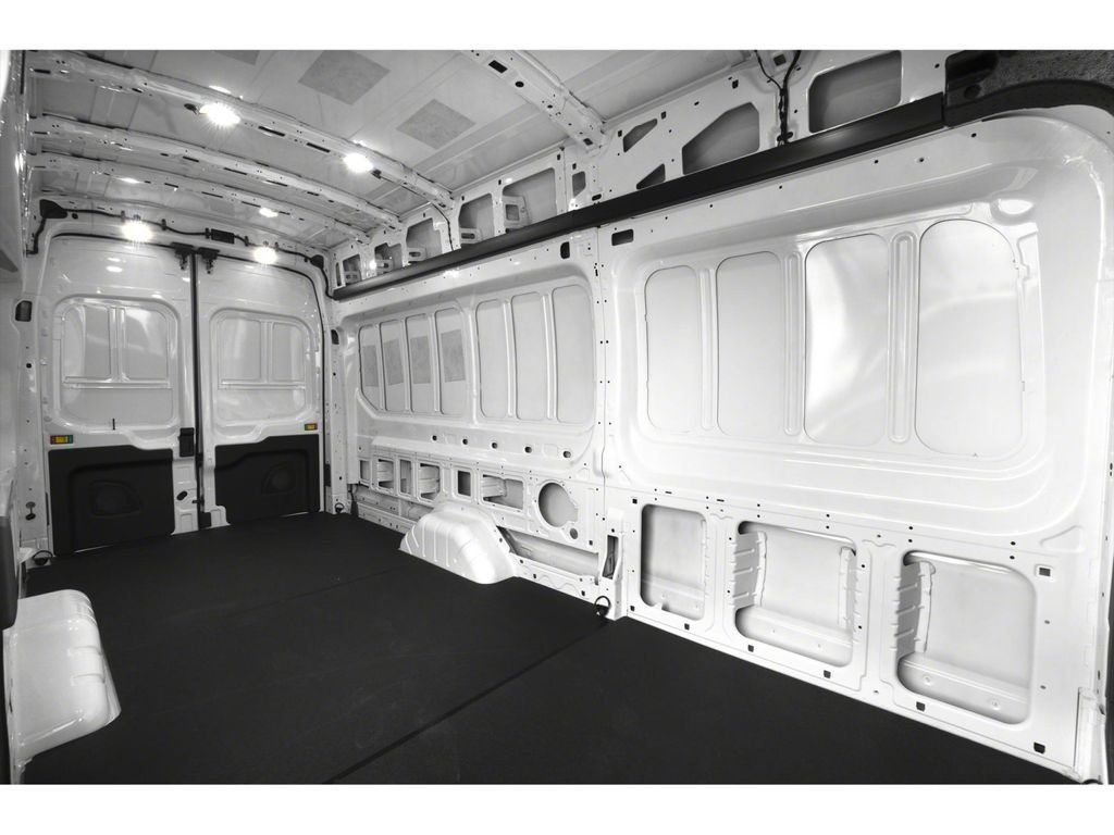 Used 2023 White Ford Base image 8
