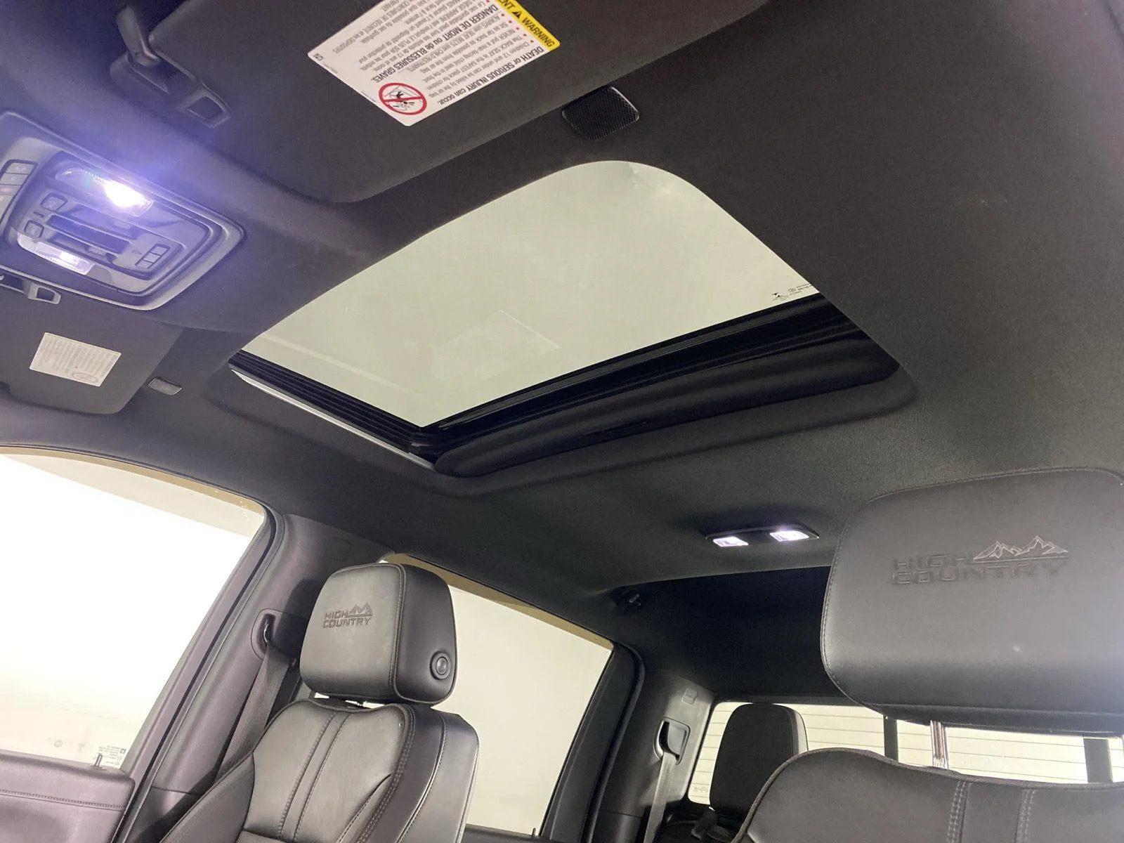 Used 2021 Iridescent Pearl Tricoat Chevrolet High Country image 24