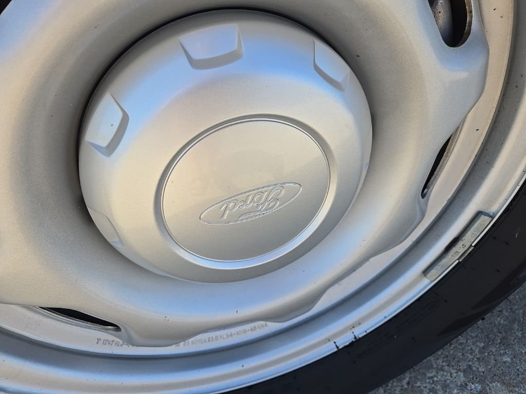Used 2021 White Ford XL image 28