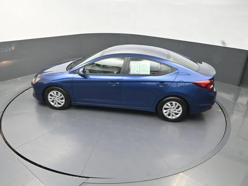 Used 2020 Blue Hyundai SE image 18