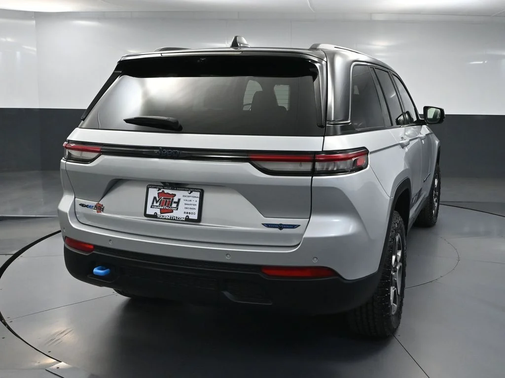 Certified Used 2023 Silver Jeep Trailhawk 4xe image 7