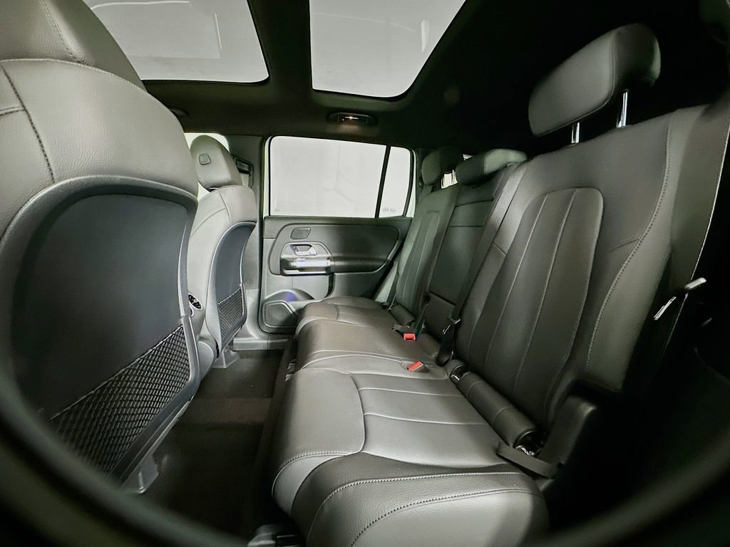 New 2026 Polar White Mercedes-Benz GLB 250 image 57