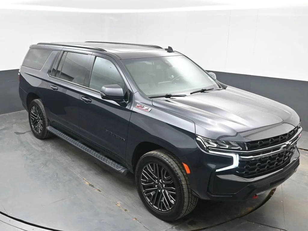 Used 2022 Gray Chevrolet Z71 image 35