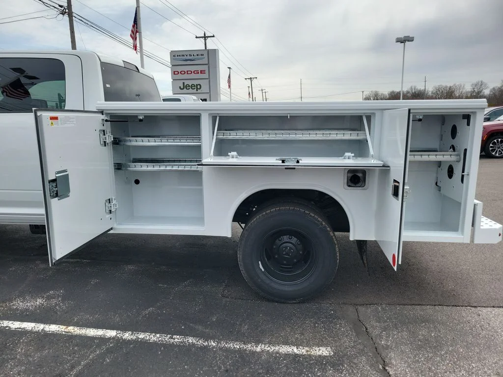 New 2026 Bright White Clear-Coat Exterior Paint RAM Tradesman image 10