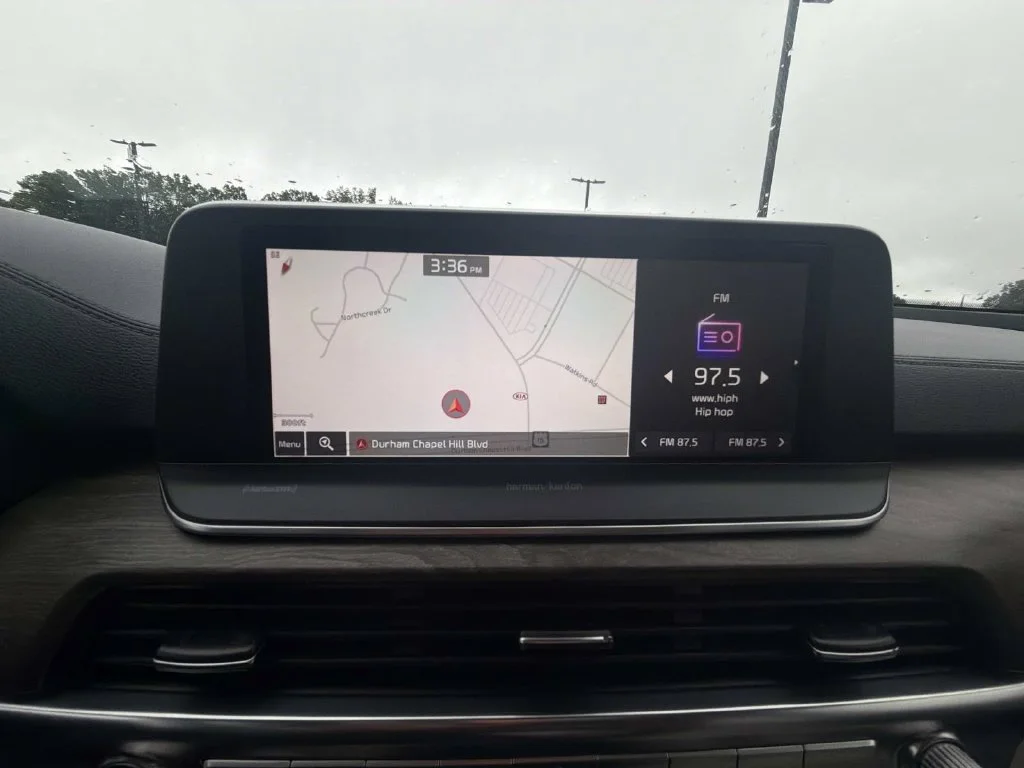 Used 2021 White Kia SX image 22