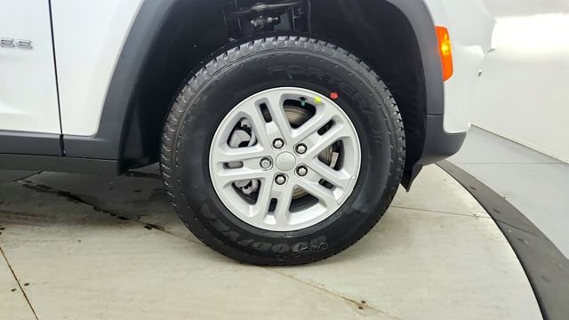 2025 Jeep Grand Cherokee Laredo - Photo 20