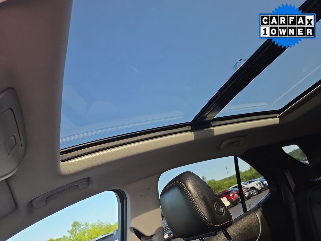Used 2018 Cajun Red Tintcoat Chevrolet Premier image 25