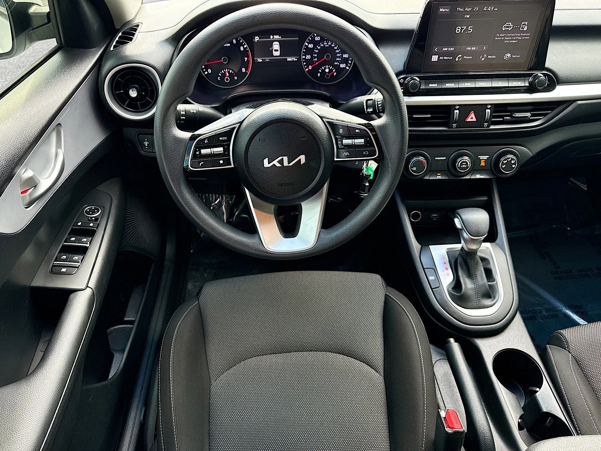 Used 2024 Snow White Pearl Kia LXS image 15