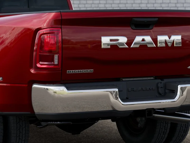 New 2026 Molten Red Pearl-Coat Exterior Paint RAM Big Horn image 13
