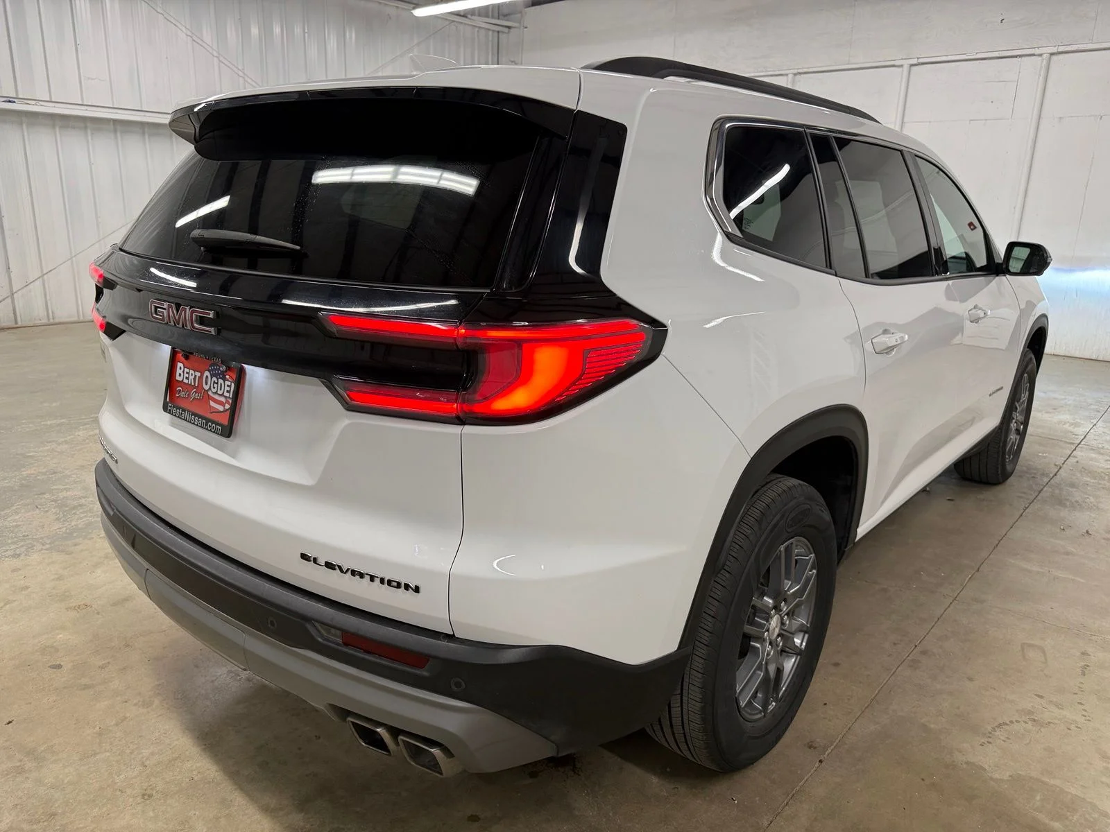 Used 2025 White GMC Elevation image 6