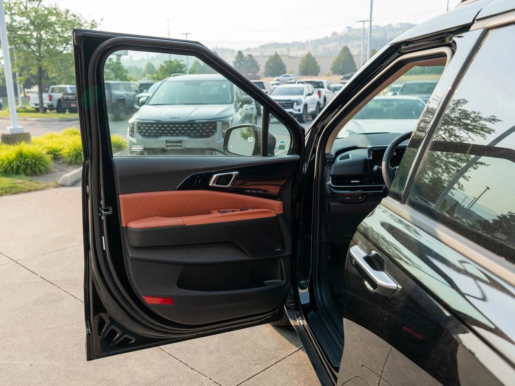 New 2026 Aurora Black Pearl Kia SX Prestige image 19