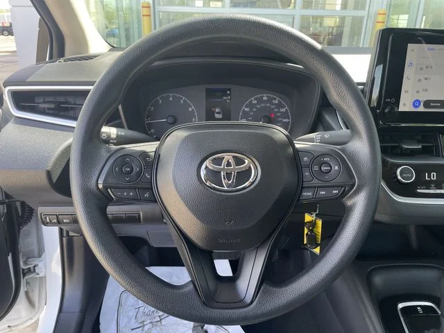 2025 Toyota Corolla LE - Photo 19