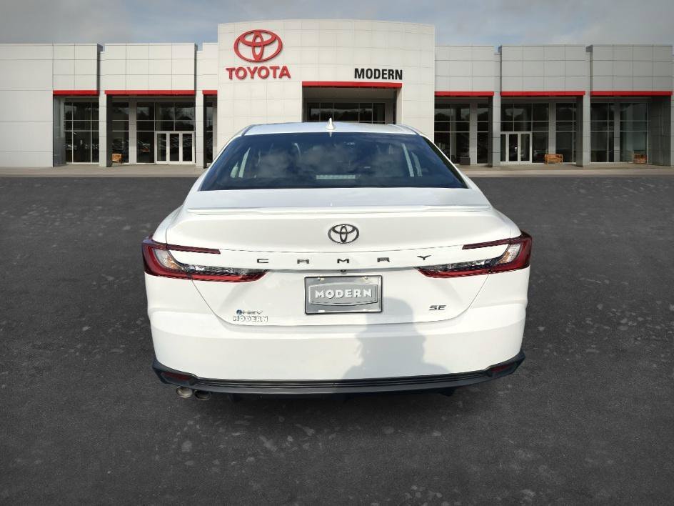 Used 2025 Ice Cap Toyota SE image 6