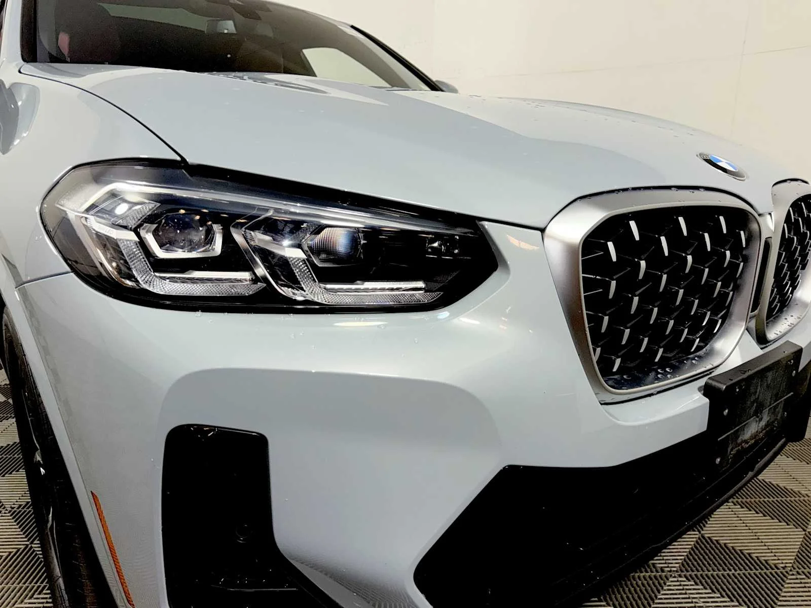 2025 BMW X4 30i - Photo 25