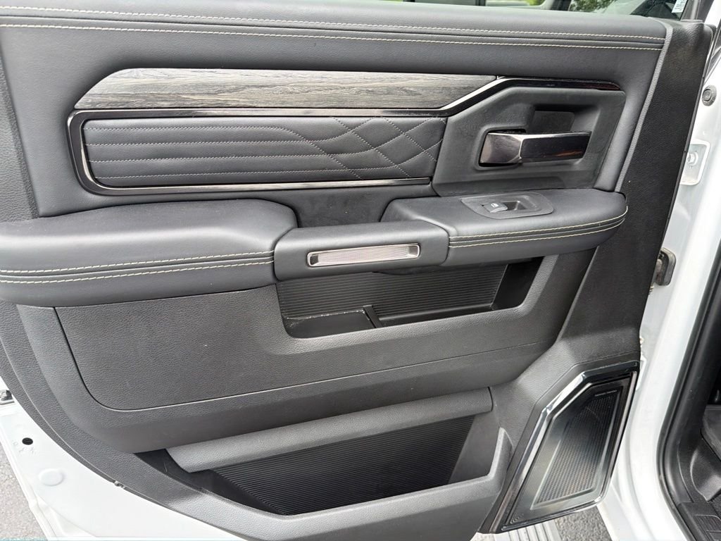 Used 2025 White Ram Limited image 12
