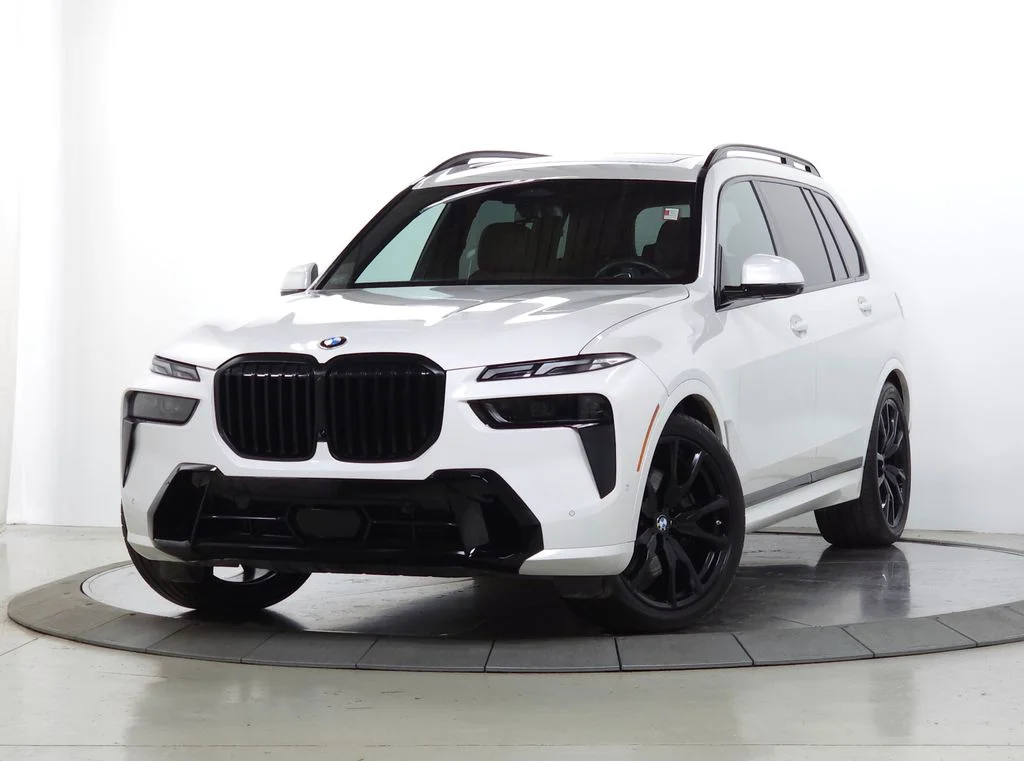 Used 2025 White BMW xDrive40i image 1