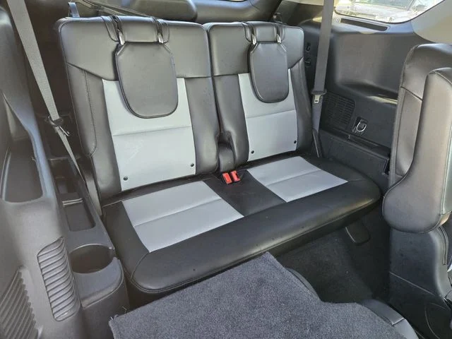 Used 2023 Silver Ford XLT image 15
