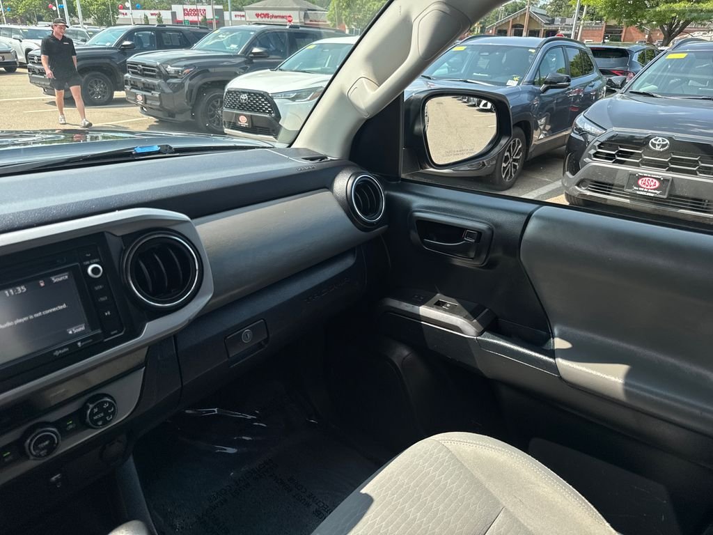Used 2018 Black Toyota SR5 image 29
