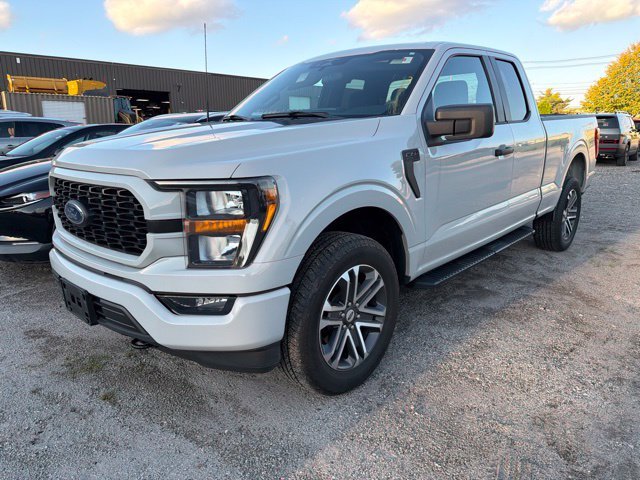 Used 2023 White Ford XL image 3