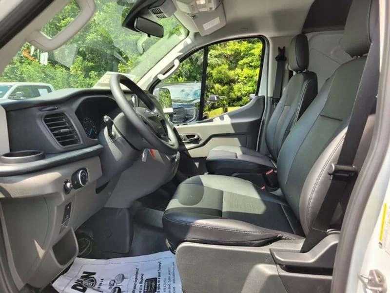 2025 Ford Transit Van Base - Photo 6
