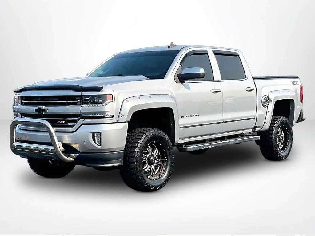 Used 2017 Silver Chevrolet LTZ image 32