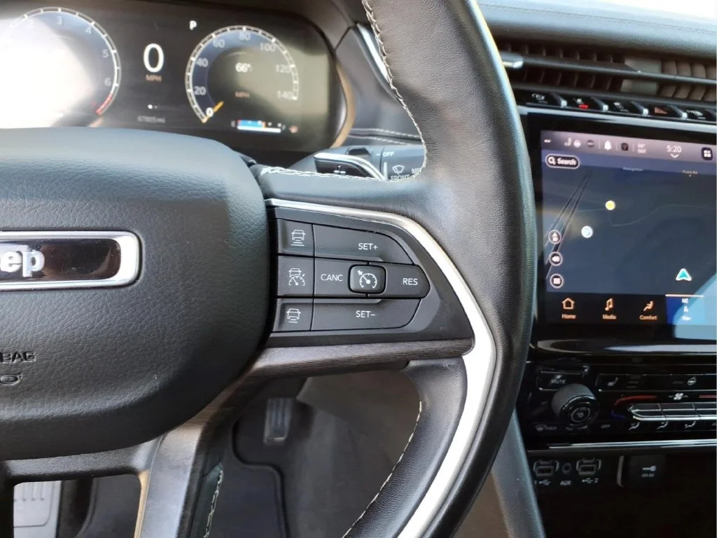 Used 2021 Gray Jeep Limited image 27