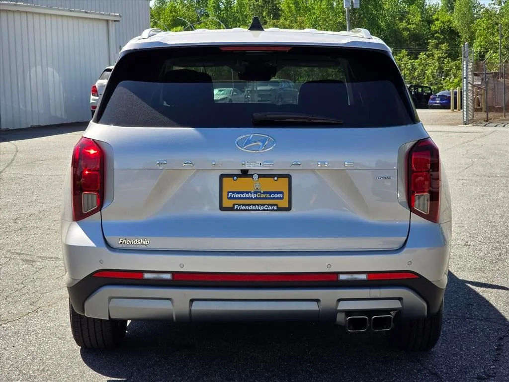 Used 2025 Silver Hyundai SEL image 25