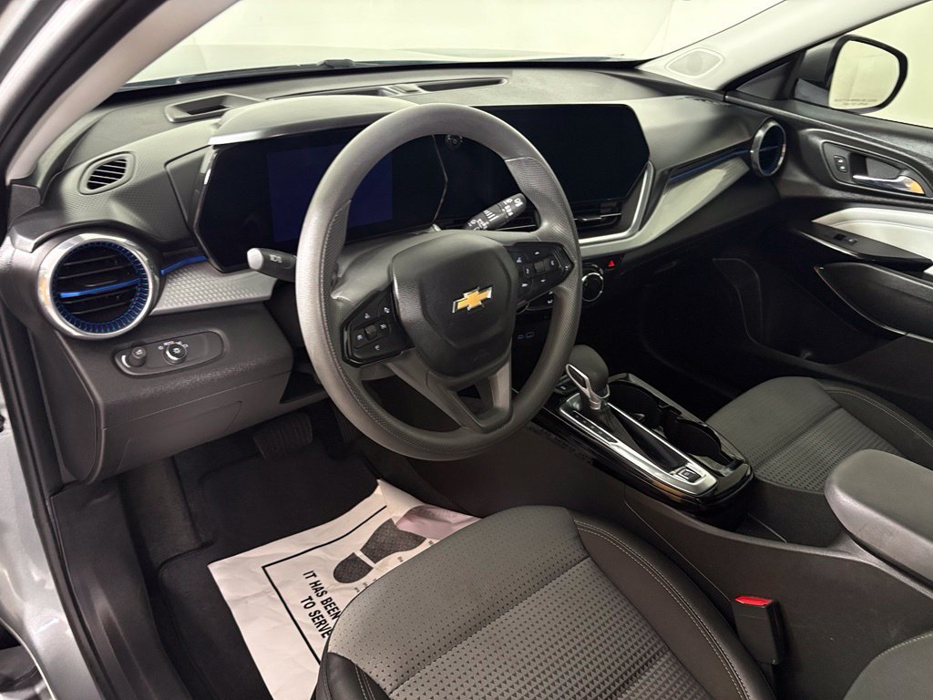 Used 2024 Gray Chevrolet LT image 20